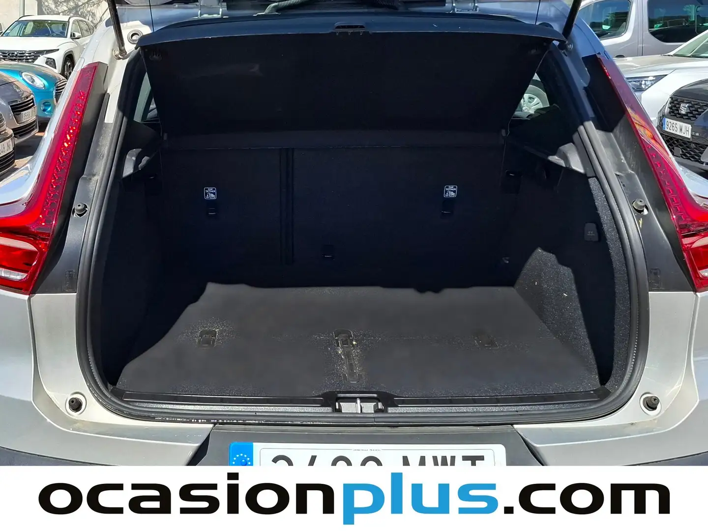 Foto Volvo XC40 Volvo XC40 B3 G Essential Auto (163 CV)