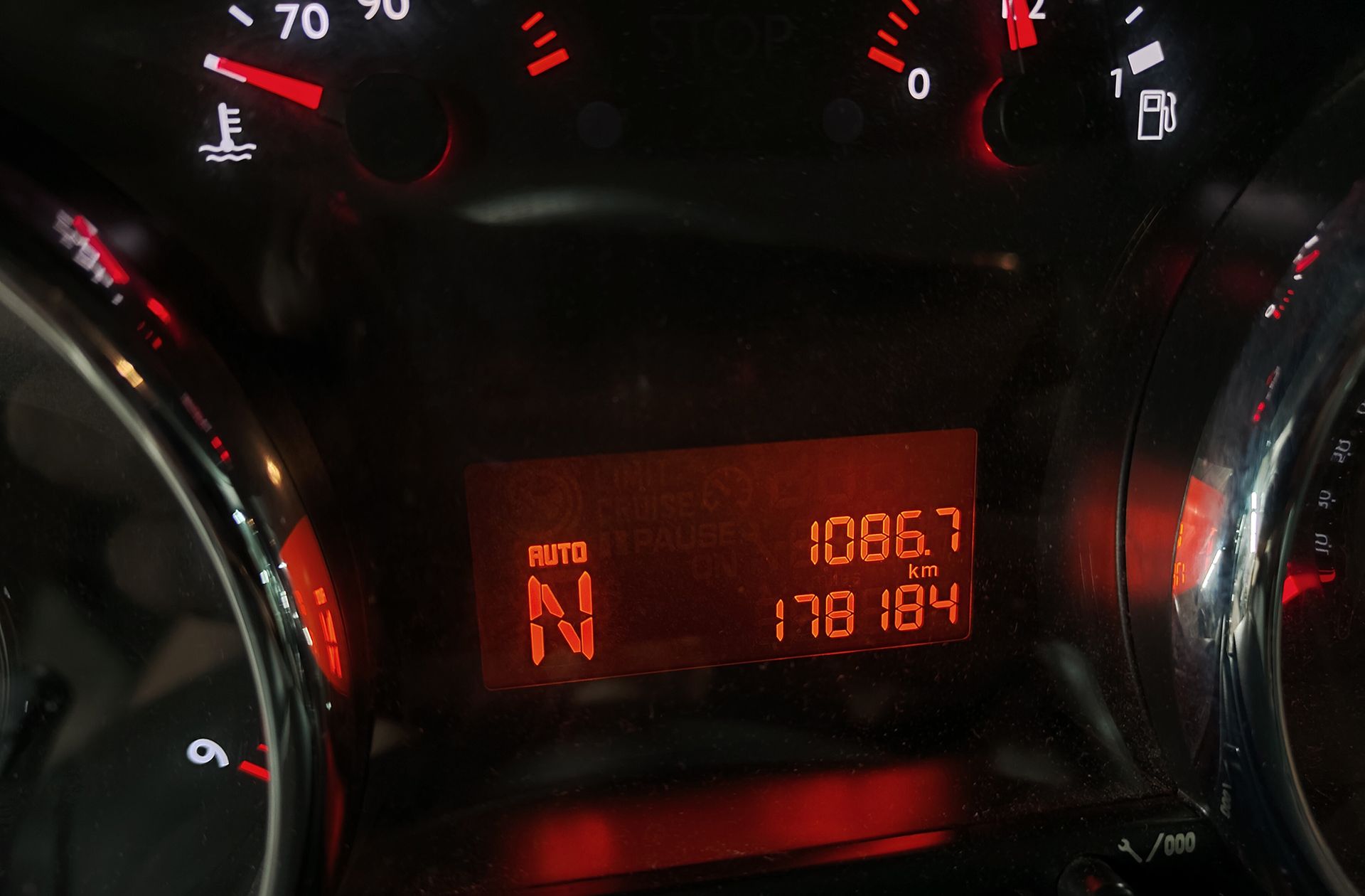 Peugeot 5008 1.6 HDi Premium CMP 7 plazas - foto 9