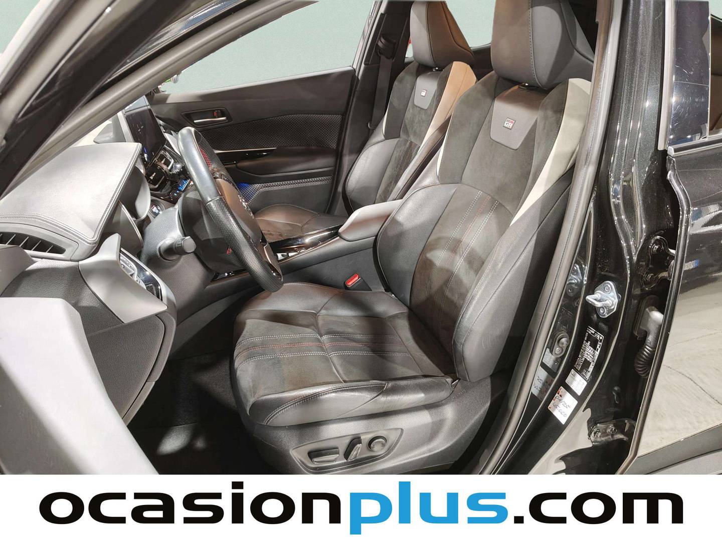 Foto asientos delanteros Toyota C-HR Toyota C-HR 180H GR Sport (184 CV)