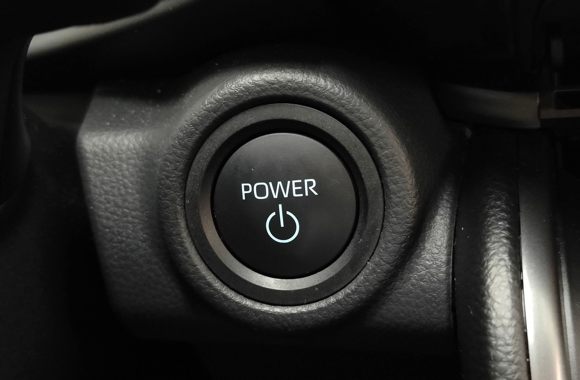 Toyota C-HR 220PH GR Sport - foto 35