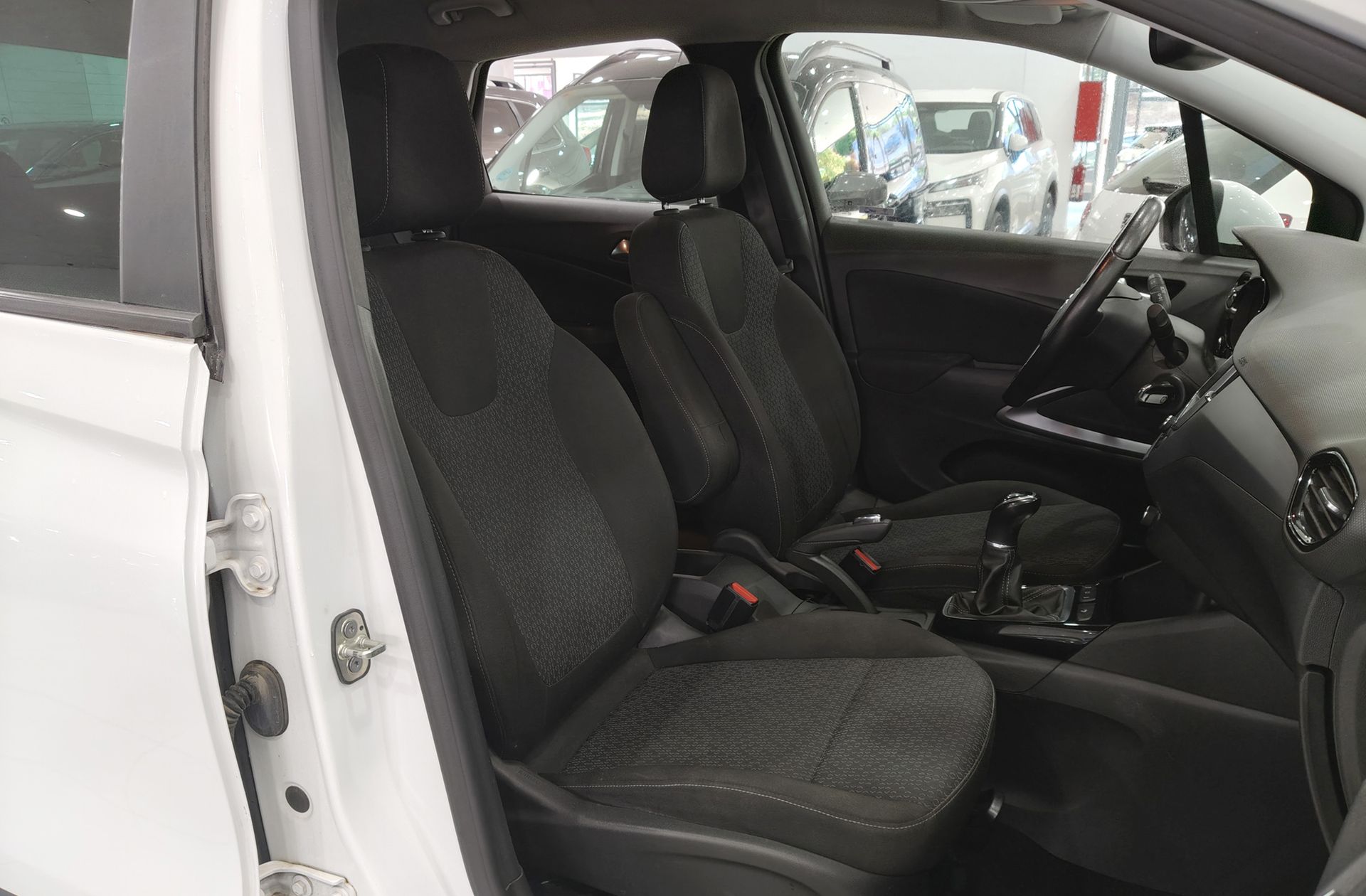 Opel Crossland 1.6 Turbo Selective - foto 15