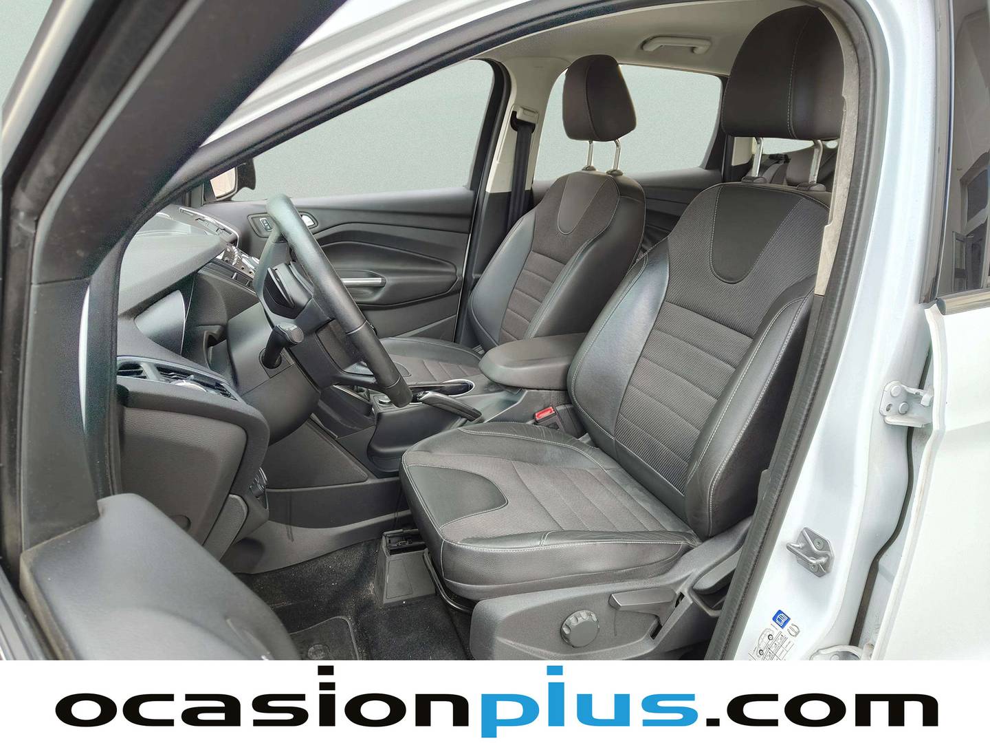 Foto asientos delanteros Ford Kuga Ford Kuga 2.0 TDCI S&S Titanium 4x4 (150 CV)