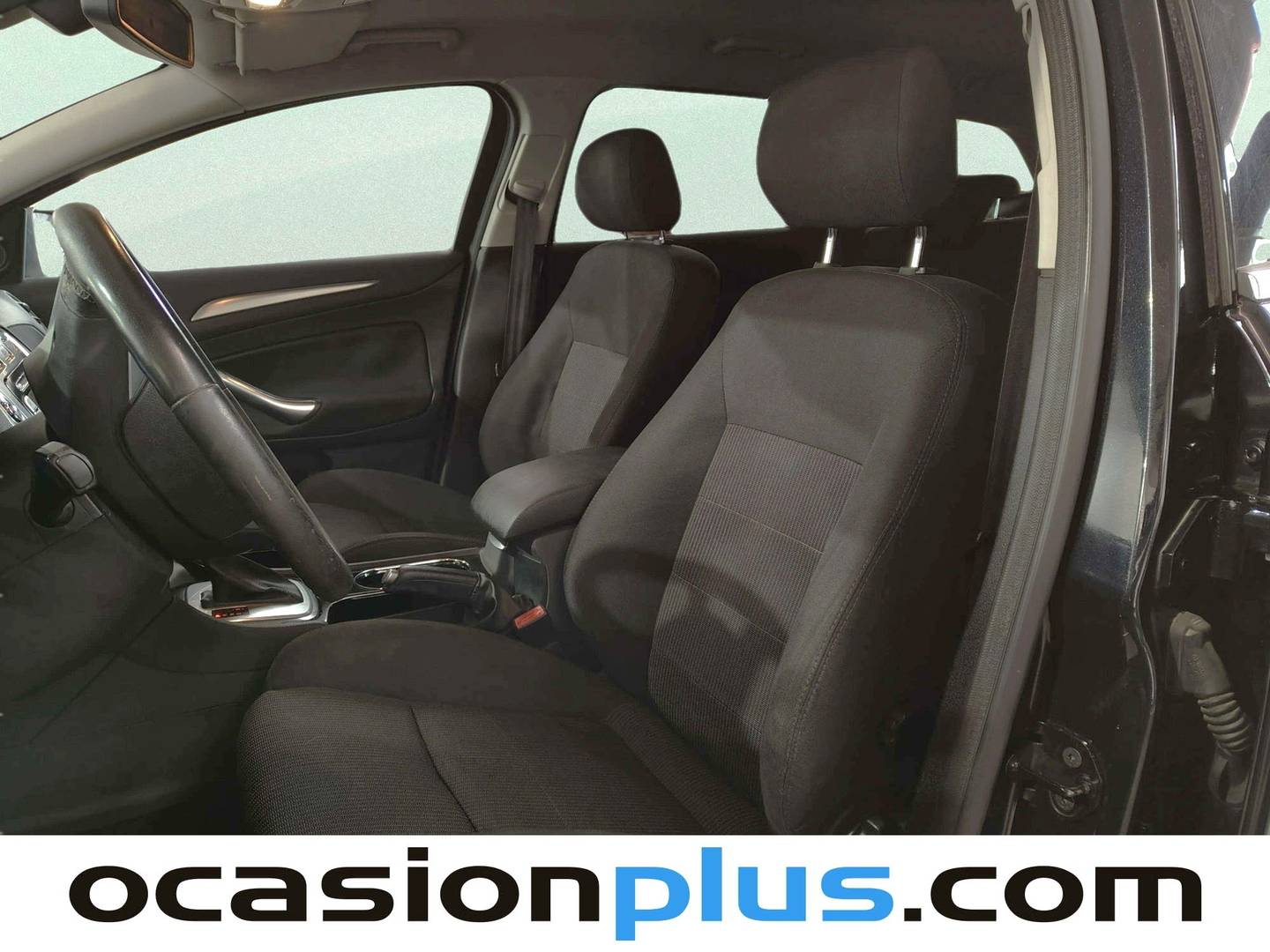 Foto asientos delanteros Ford Mondeo Ford Mondeo SportBreak 2.0 TDCI Titanium PowerShift (140 CV)
