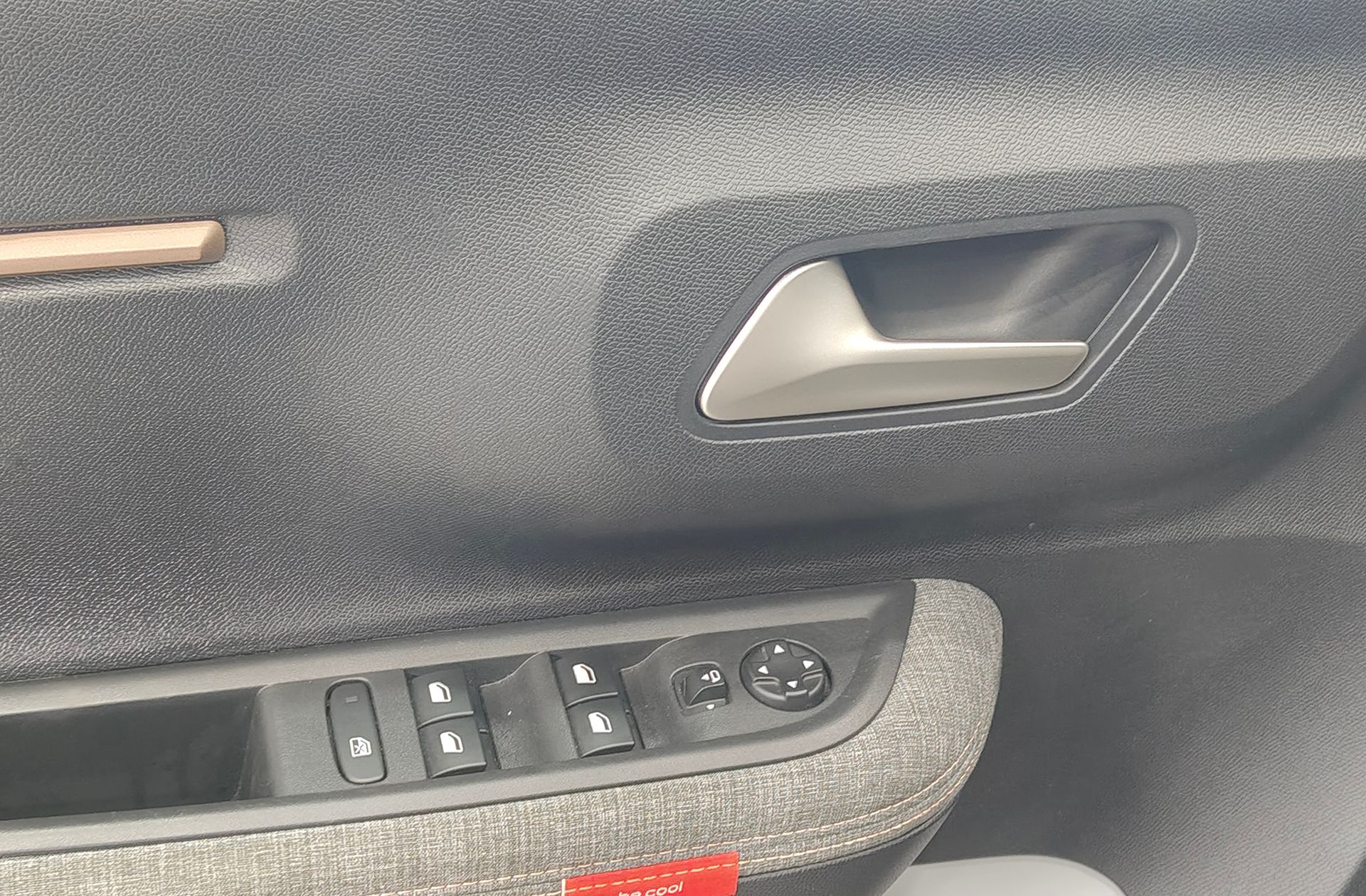Citroën C3 Aircross Hybrid 136 Plus e-DCS6 - foto 31