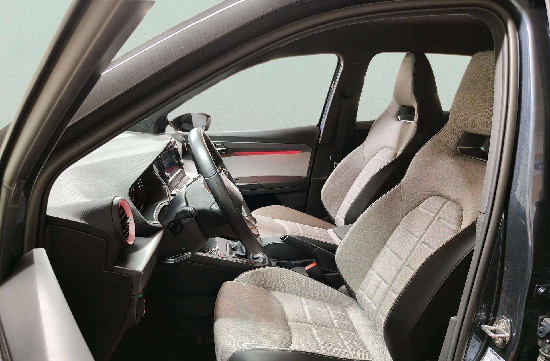 SEAT Arona 1.0 TSI FR - foto 13