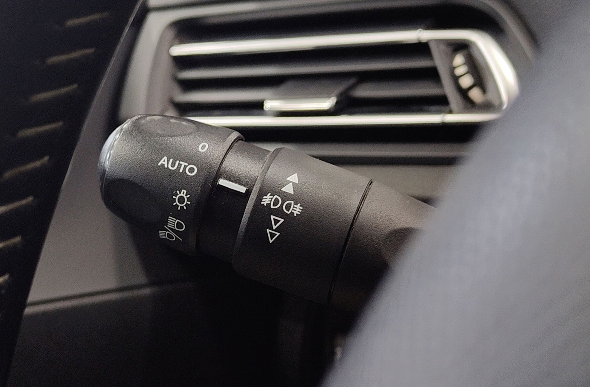 Peugeot 308 BlueHDi 100 Style - foto 21