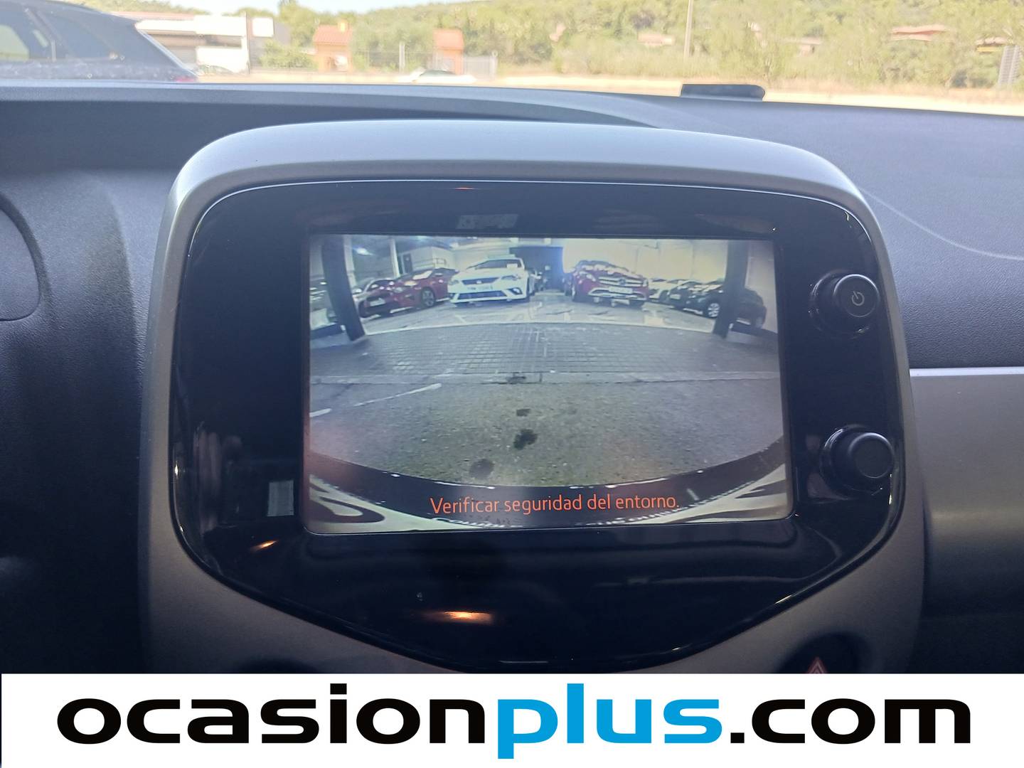 Extras y acabados del Toyota Aygo Toyota Aygo 1.0 70 x-play (69 CV)