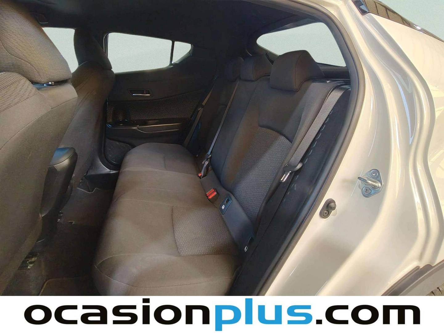 Foto asientos traseros Toyota C-HR Toyota C-HR 1.8 125H Advance (122 CV)