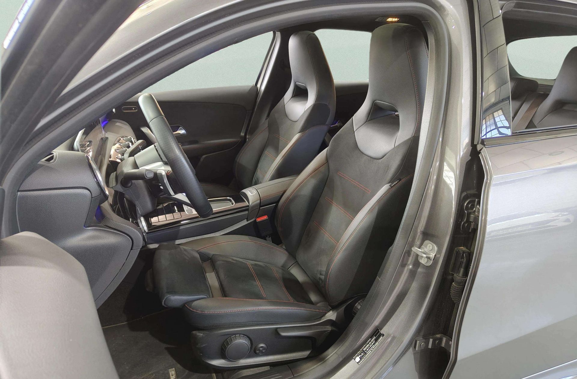 Mercedes-Benz Clase A 200 d Pack AMG - foto 14