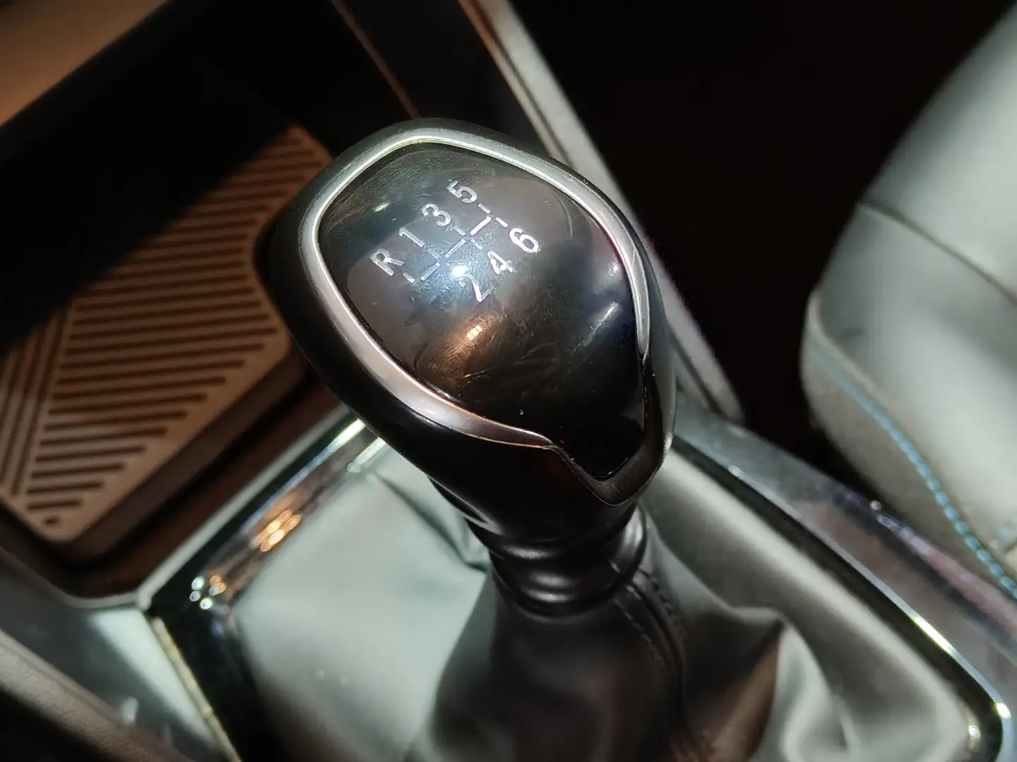 Foto Citroën C4 Citroen C4 PureTech 130 S&S 6v Feel Pack (130 CV)