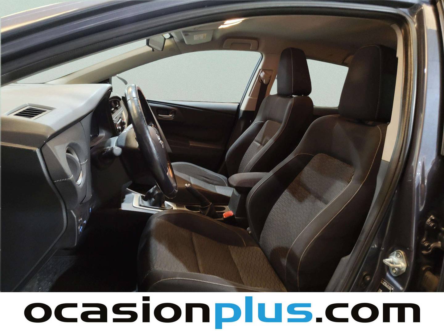 Foto asientos delanteros Toyota Auris Toyota Auris 90D Feel! (90 CV)
