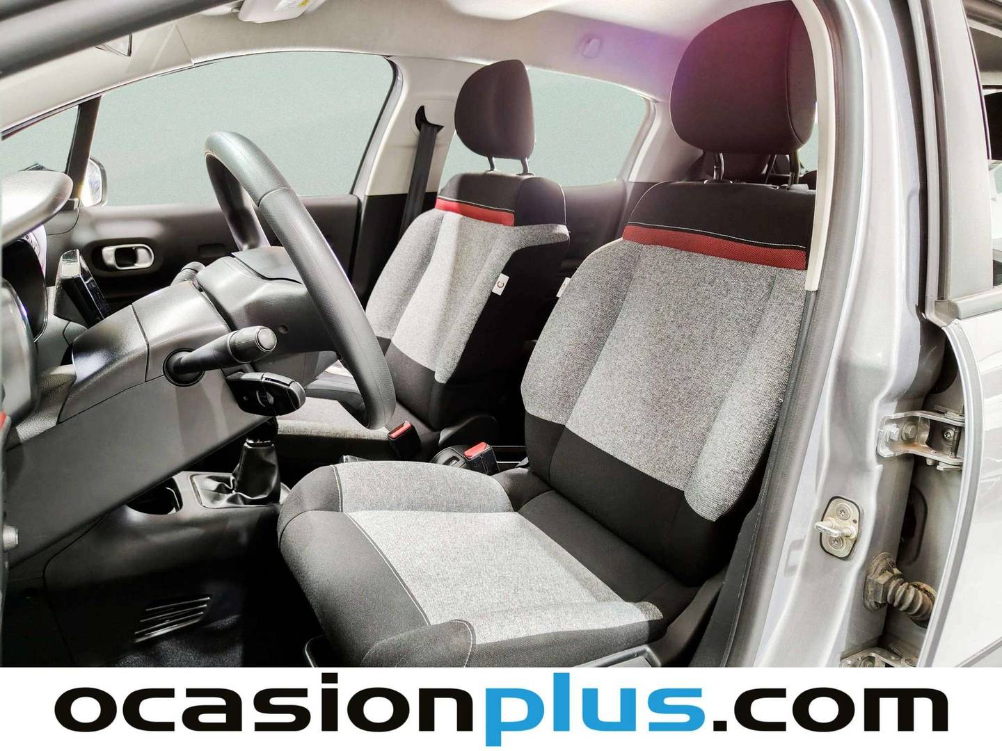 Foto asientos delanteros Citroën C3 Citroën C3 PureTech 82 C-Series (83 CV)