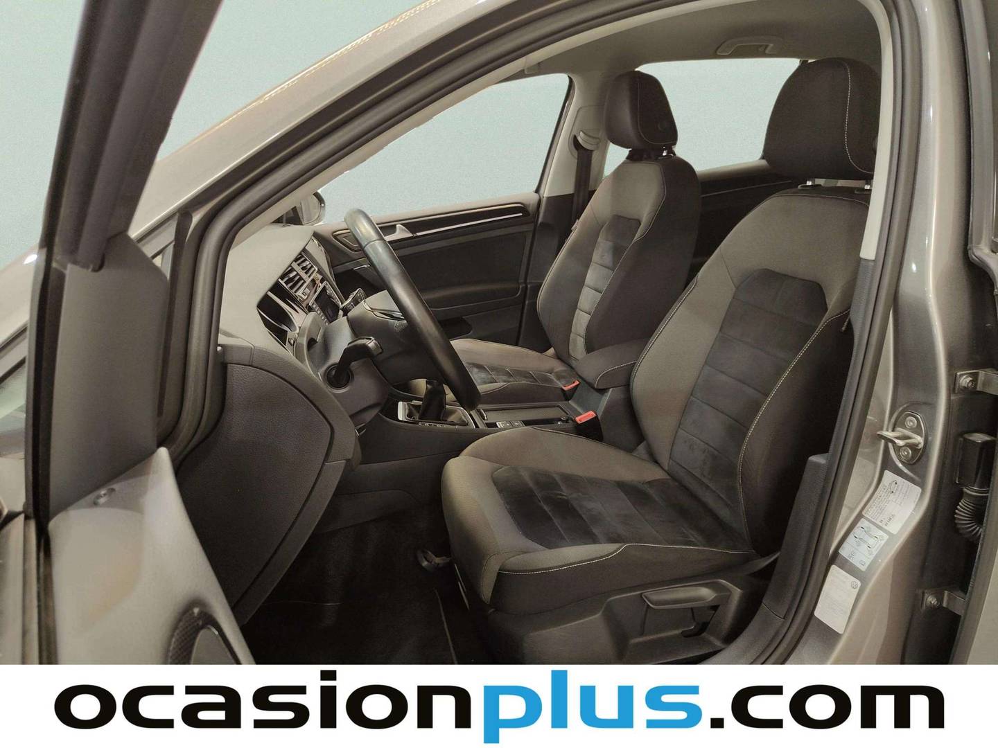 Foto asientos delanteros Volkswagen Golf Volkswagen Golf Sport 1.6 TDI BMT (105 CV) Pack R-Line