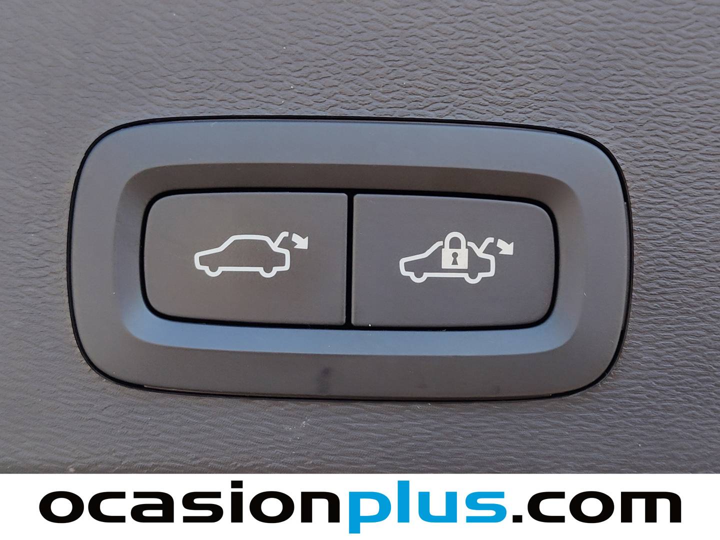 Volvo XC40 Volvo XC40 B3 Gasolina Mild hybrid Black Edition Ultra Auto (163 CV) km 0