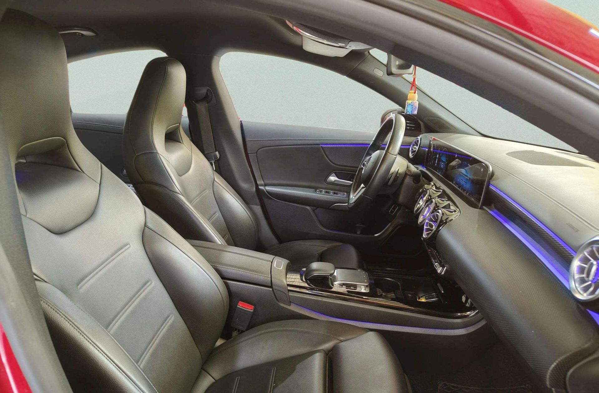 Mercedes-Benz CLA 200 - foto 19