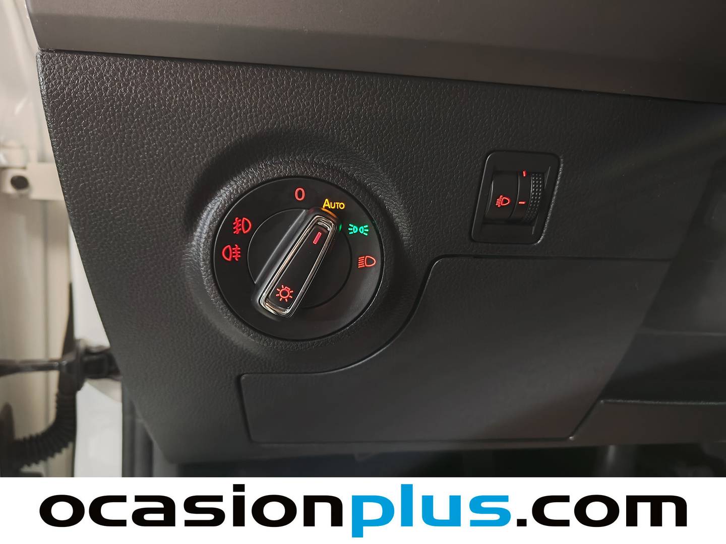 Equipamiento del Seat Ibiza Seat Ibiza 1.0 MPI Style Plus (80 CV)
