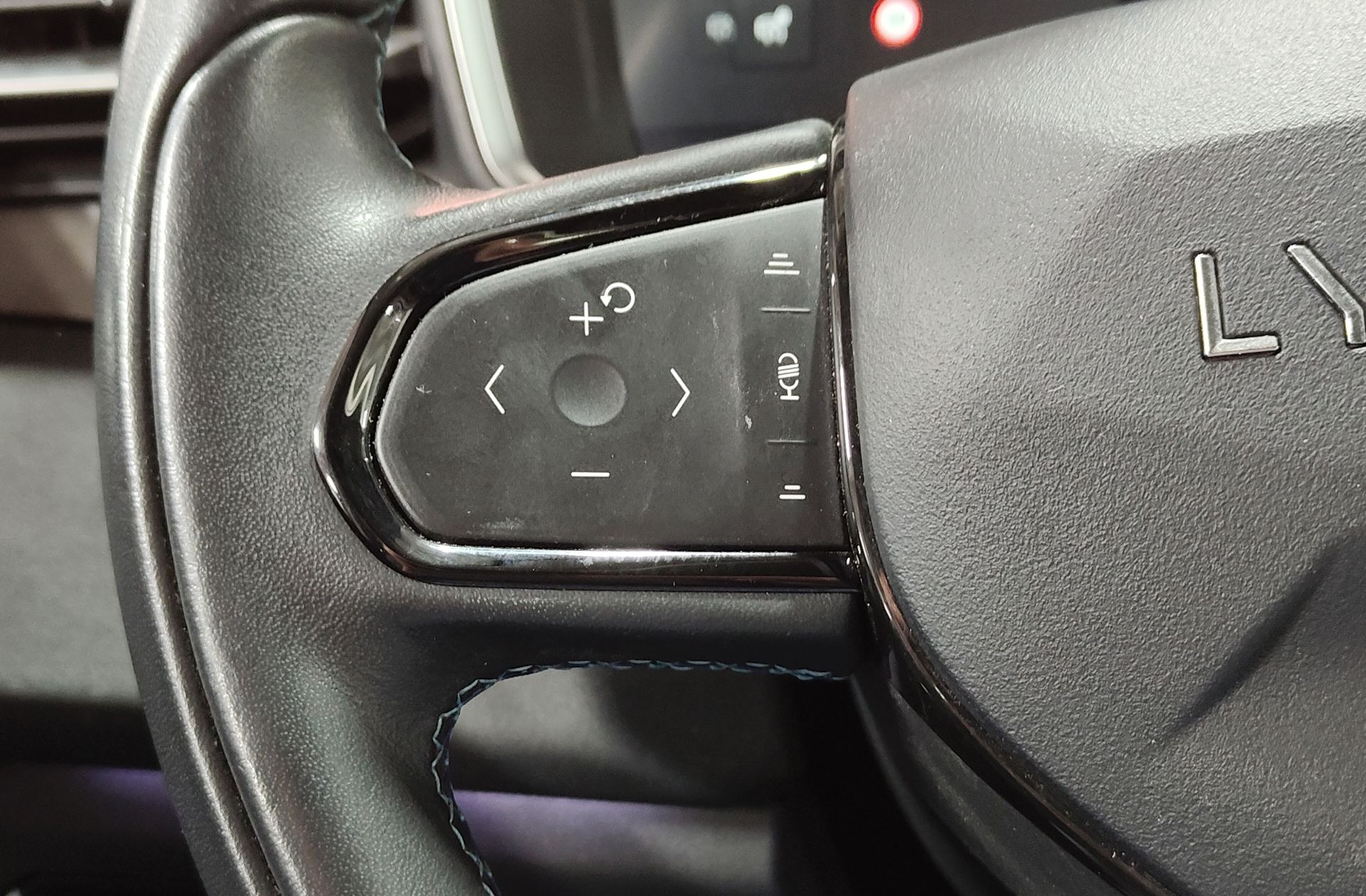 Lynk & Co 01 1.5 PHEV - foto 36