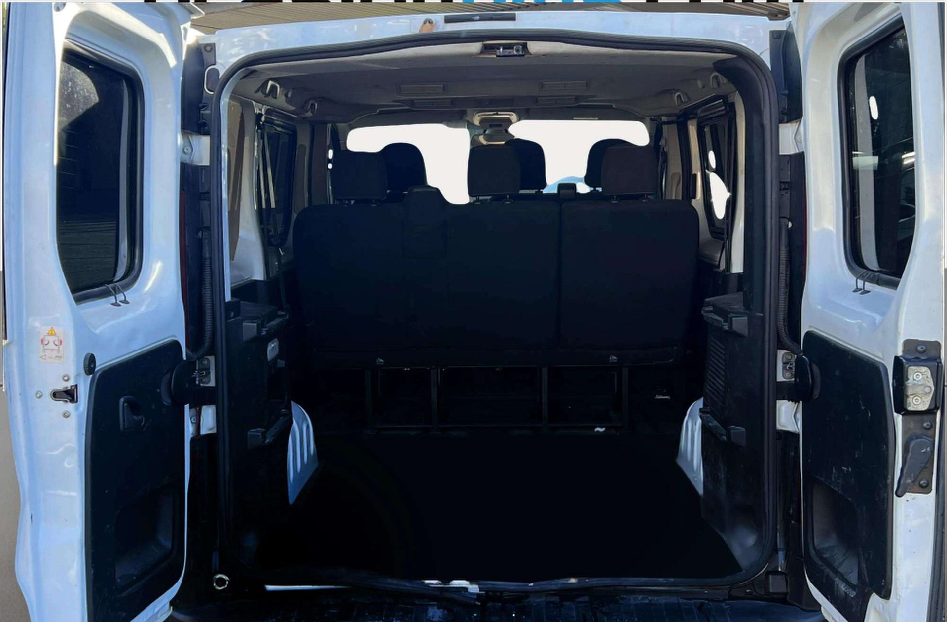 Renault Trafic Combi Mixto Largo N1 Energy dCi 6 plazas - foto 12