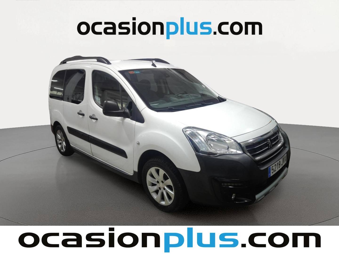 Foto delantera Peugeot Partner Peugeot Partner Tepee Combi 1.2 PureTech Outdoor (110 CV) derecha