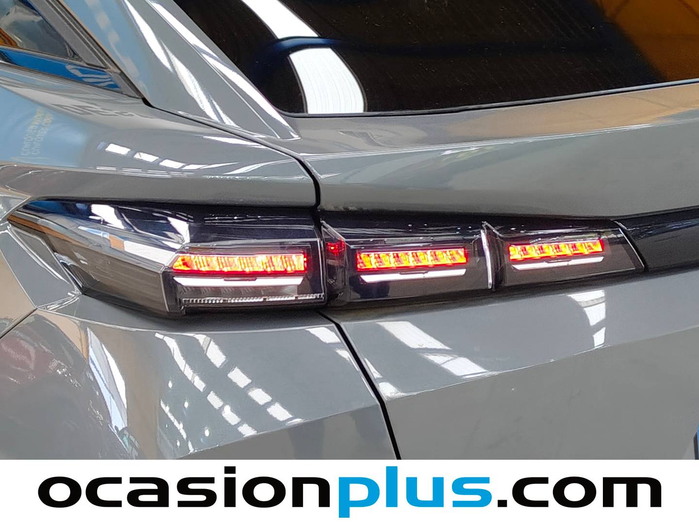 Peugeot 408 Peugeot 408 Allure PHEV 180 e-EAT8 (181 CV) seminuevo