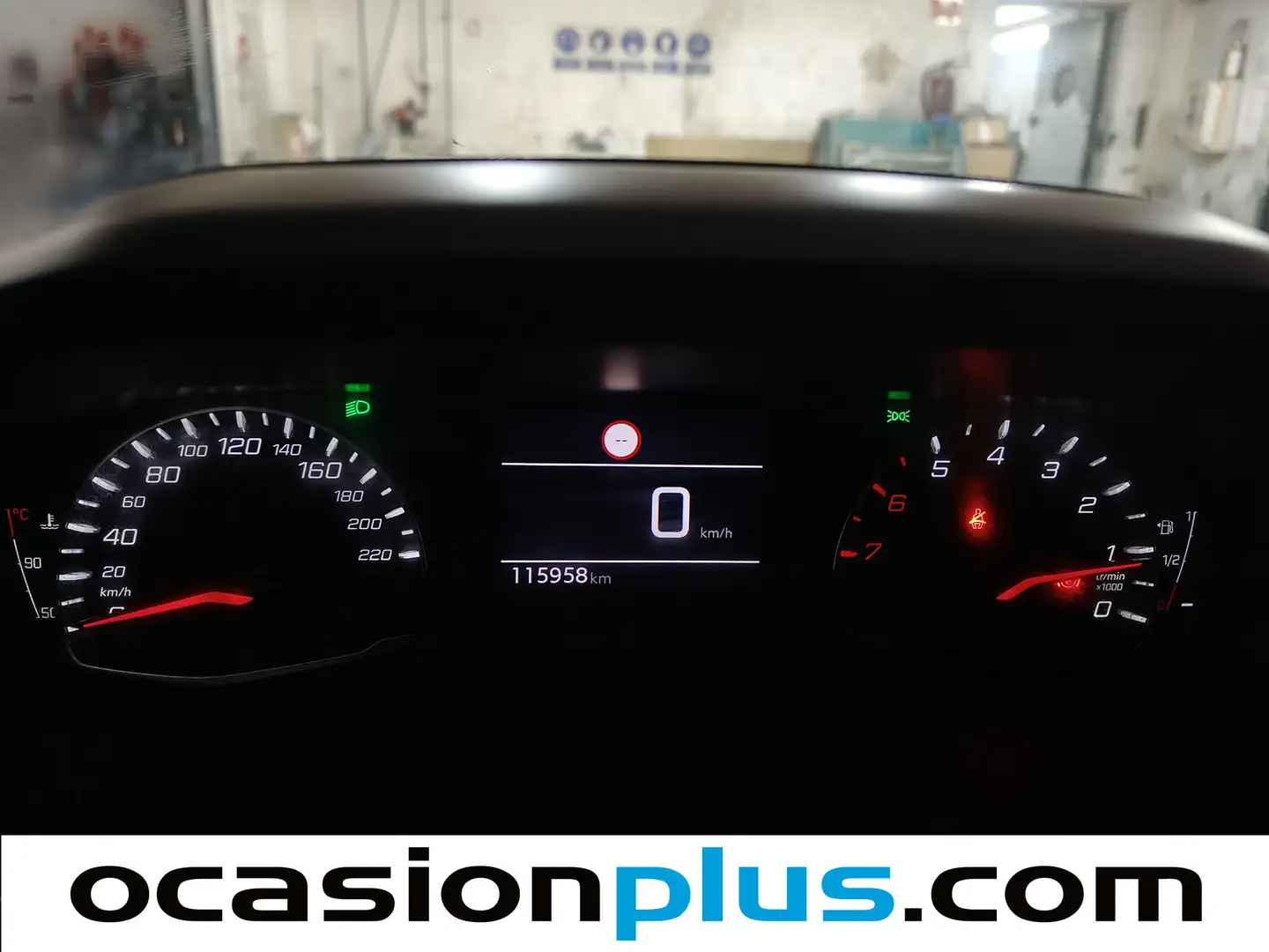 Foto Peugeot 2008 Peugeot 2008 PureTech 100 S&S Allure Pack (100 CV)