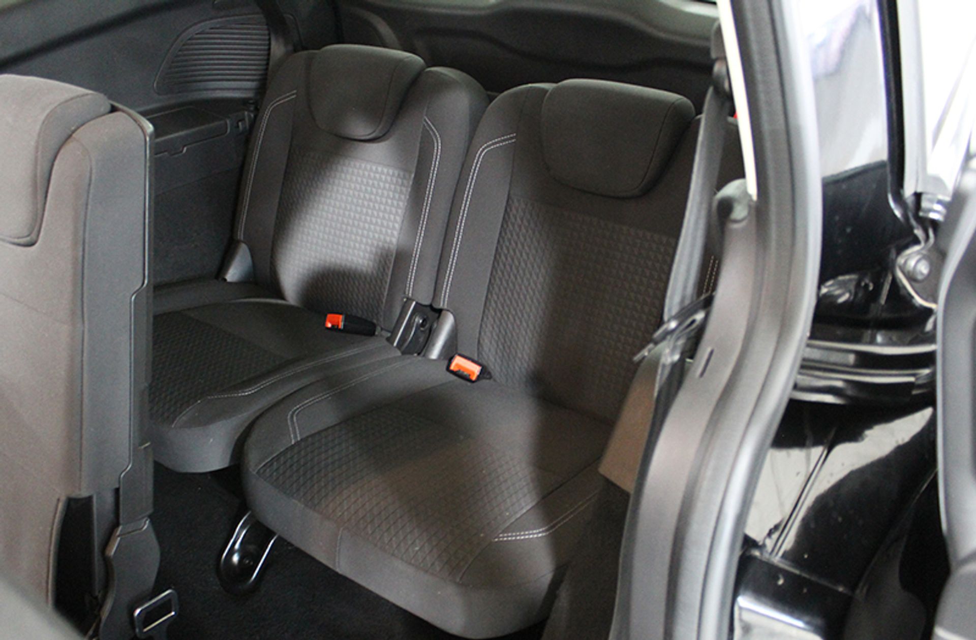 Ford Grand C-Max 1.0 EcoBoost Trend+ 7 plazas - foto 7