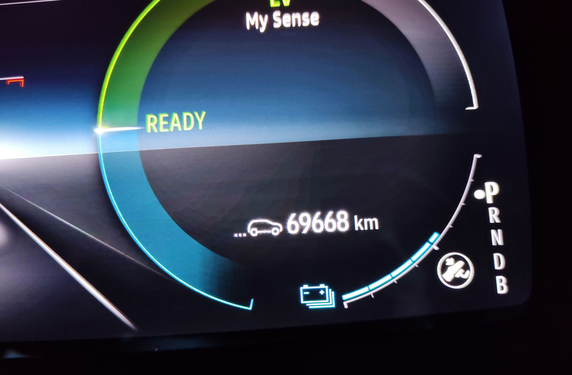 Renault Arkana Zen E-Tech Híbrido - foto 12