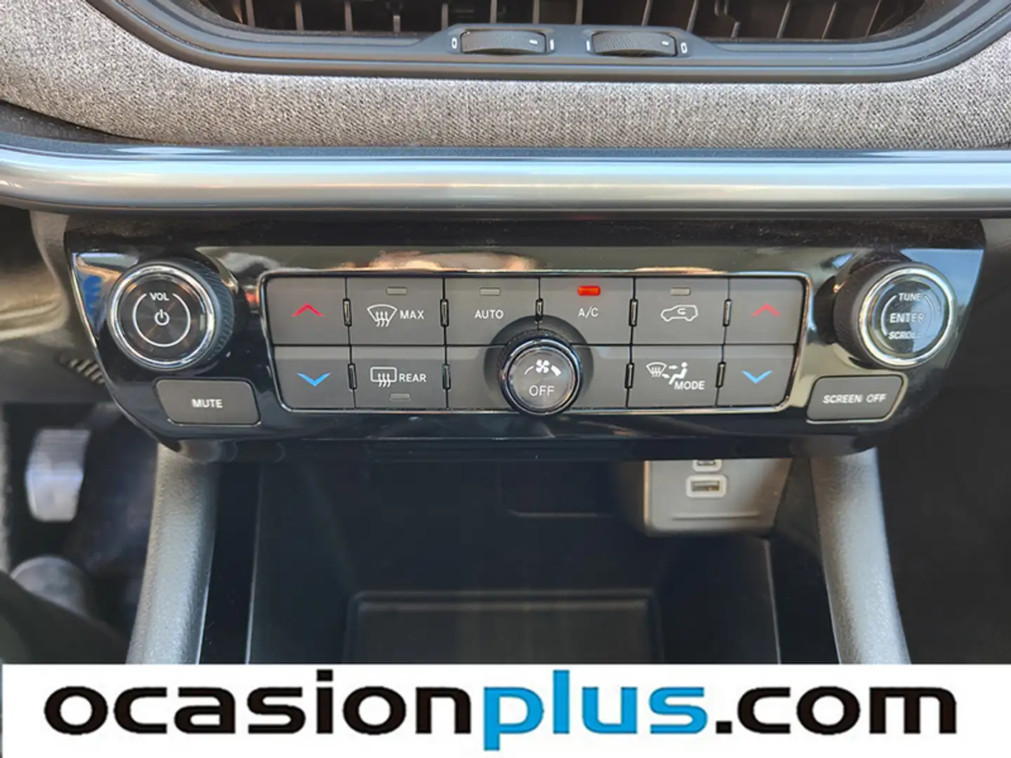 Foto Jeep Compass Jeep Compass 1.3 Gse T4 Longitude FWD MT (130 CV)