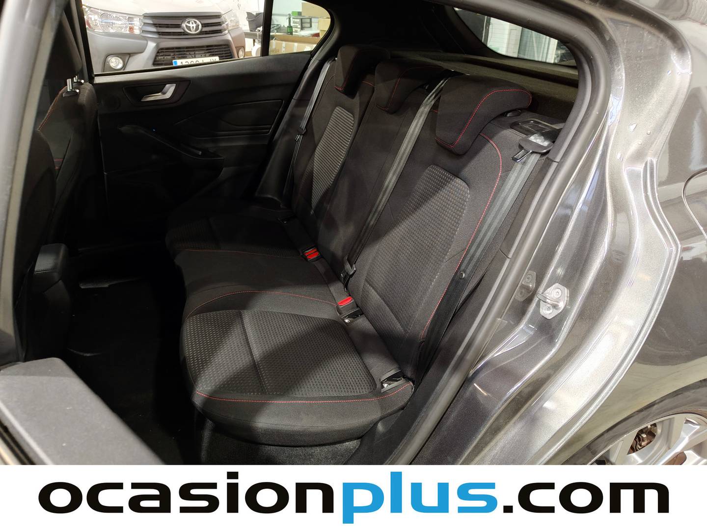 Foto asientos traseros Ford Focus Ford Focus 1.0 Ecoboost MHEV ST-Line  (155 CV)