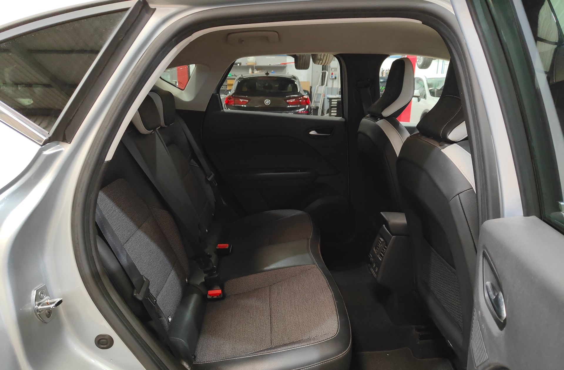 Renault Captur Zen TCe - foto 18