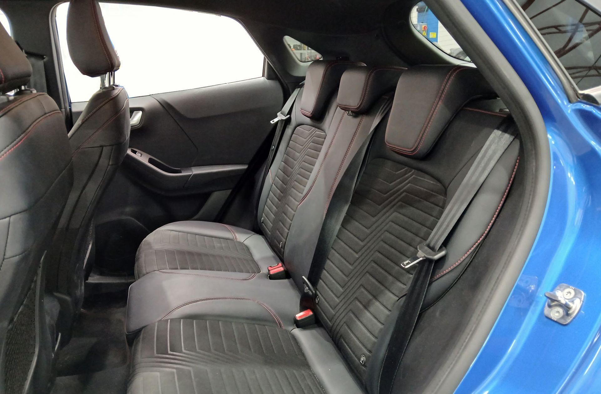 Ford Puma 1.0 EcoBoost MHEV ST-Line X - foto 15