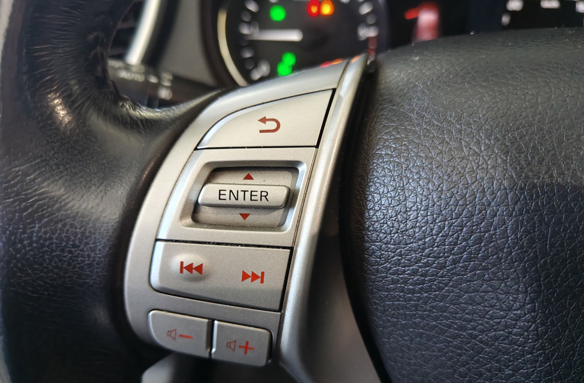 Nissan X-Trail 1.6 dCi Tekna Xtronic - foto 25