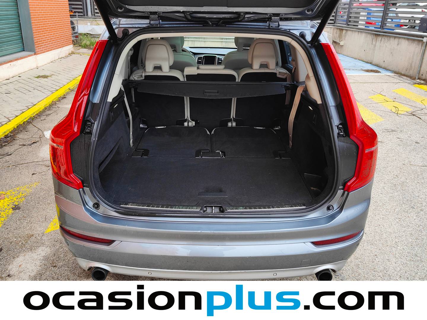 Foto Volvo XC90 Volvo XC90 D5 Momentum AWD Auto (235 CV) 7 Plazas