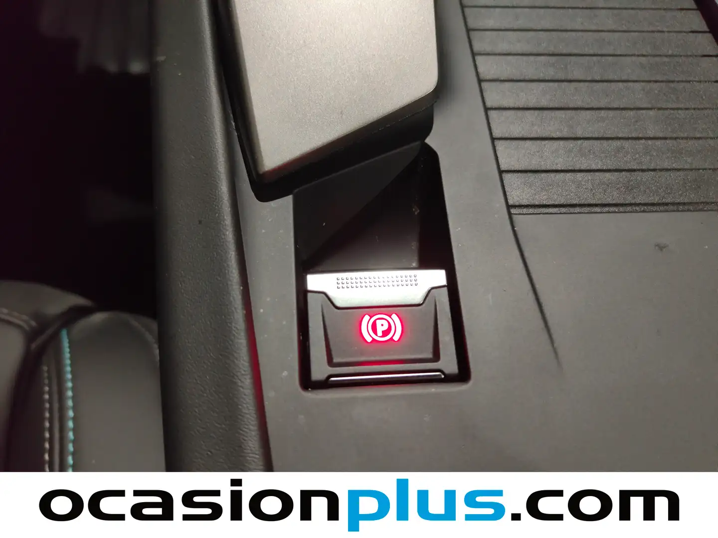 Foto Peugeot 408 Peugeot 408 Allure PHEV 180 e-EAT8 (181 CV)