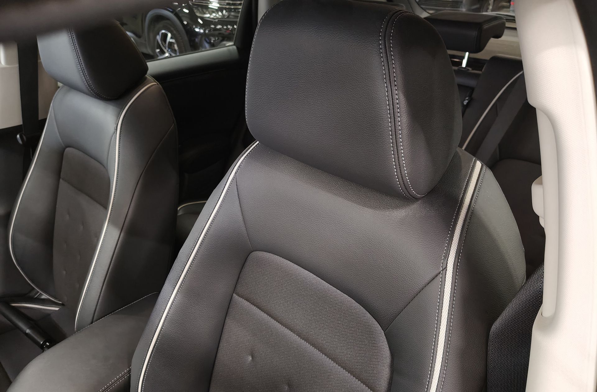 Honda ZR-V 2.0 i-MMD Sport CVT - foto 11