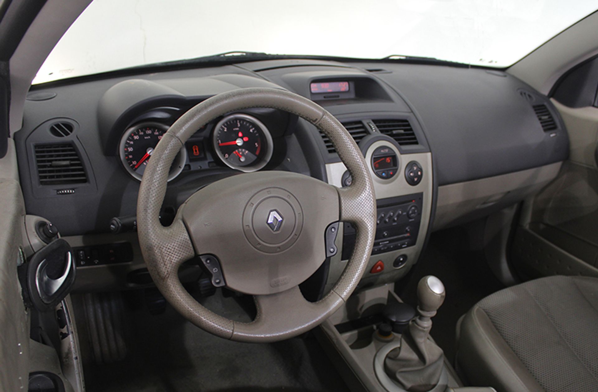 Renault Mégane 1.9 dCi Luxe Privilege - foto 18