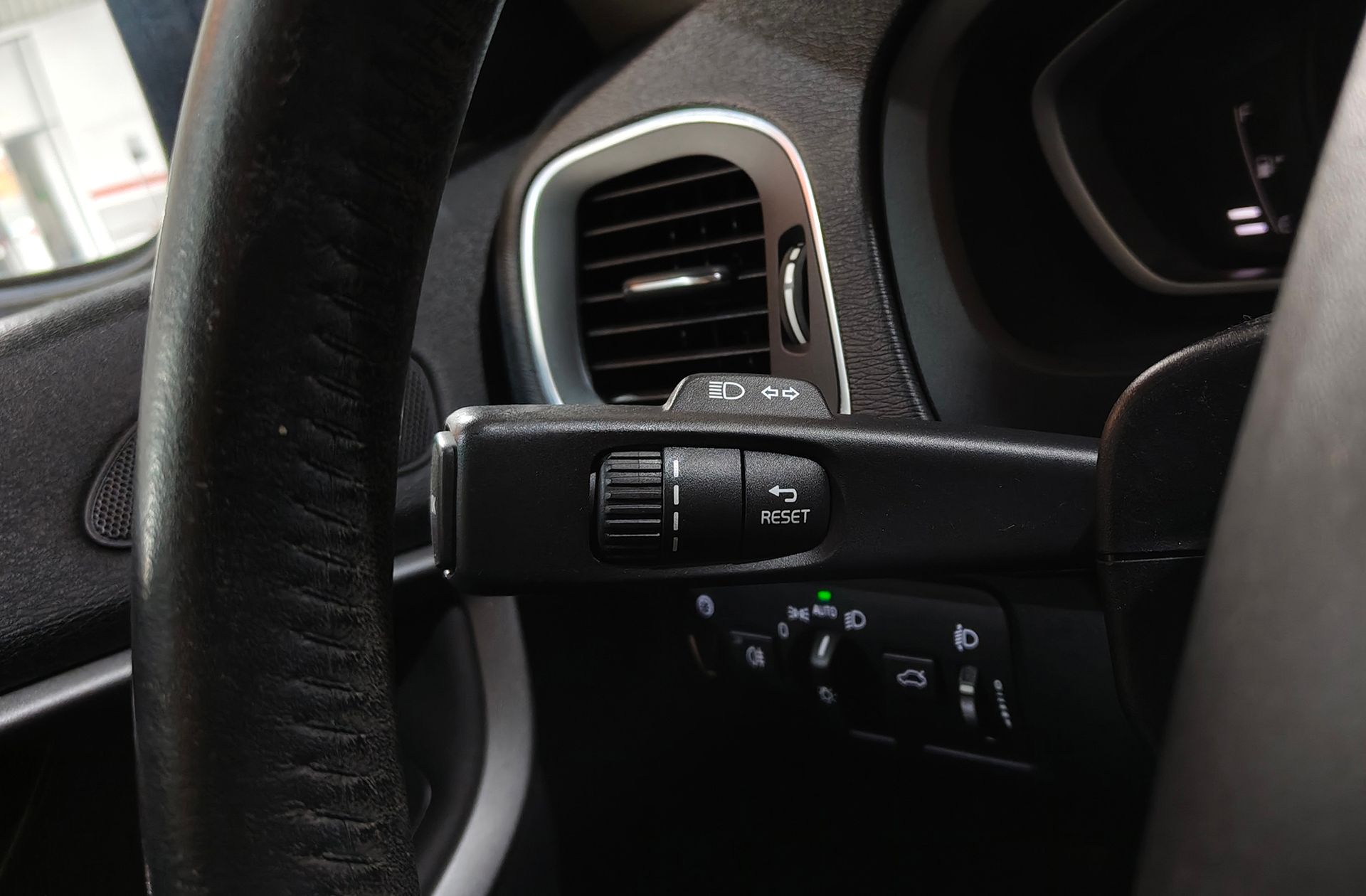 Volvo V40 D2 Cross Country - foto 24