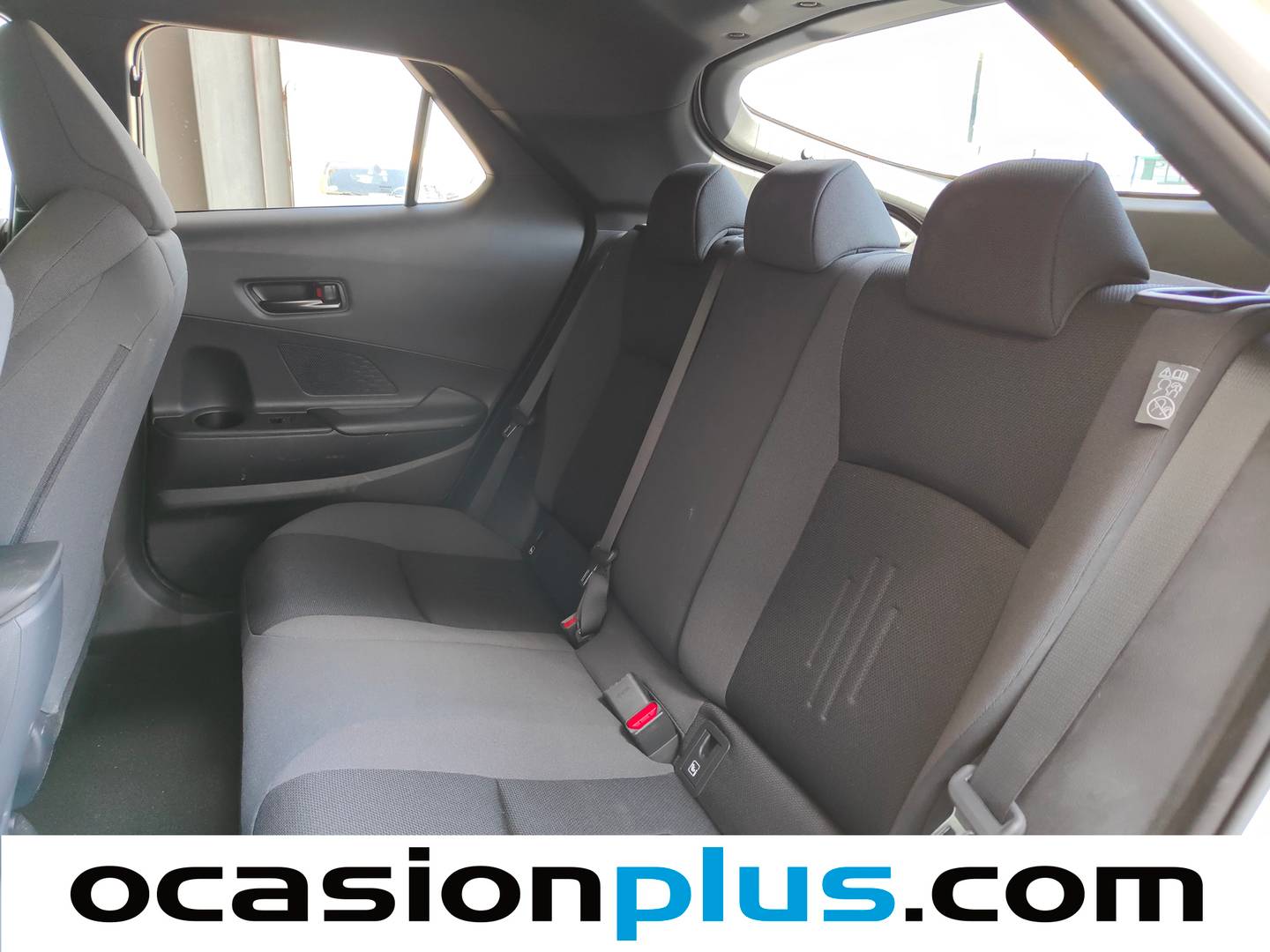 Foto asientos traseros Toyota C-HR Toyota C-HR 1.8 140H Active (140 CV)