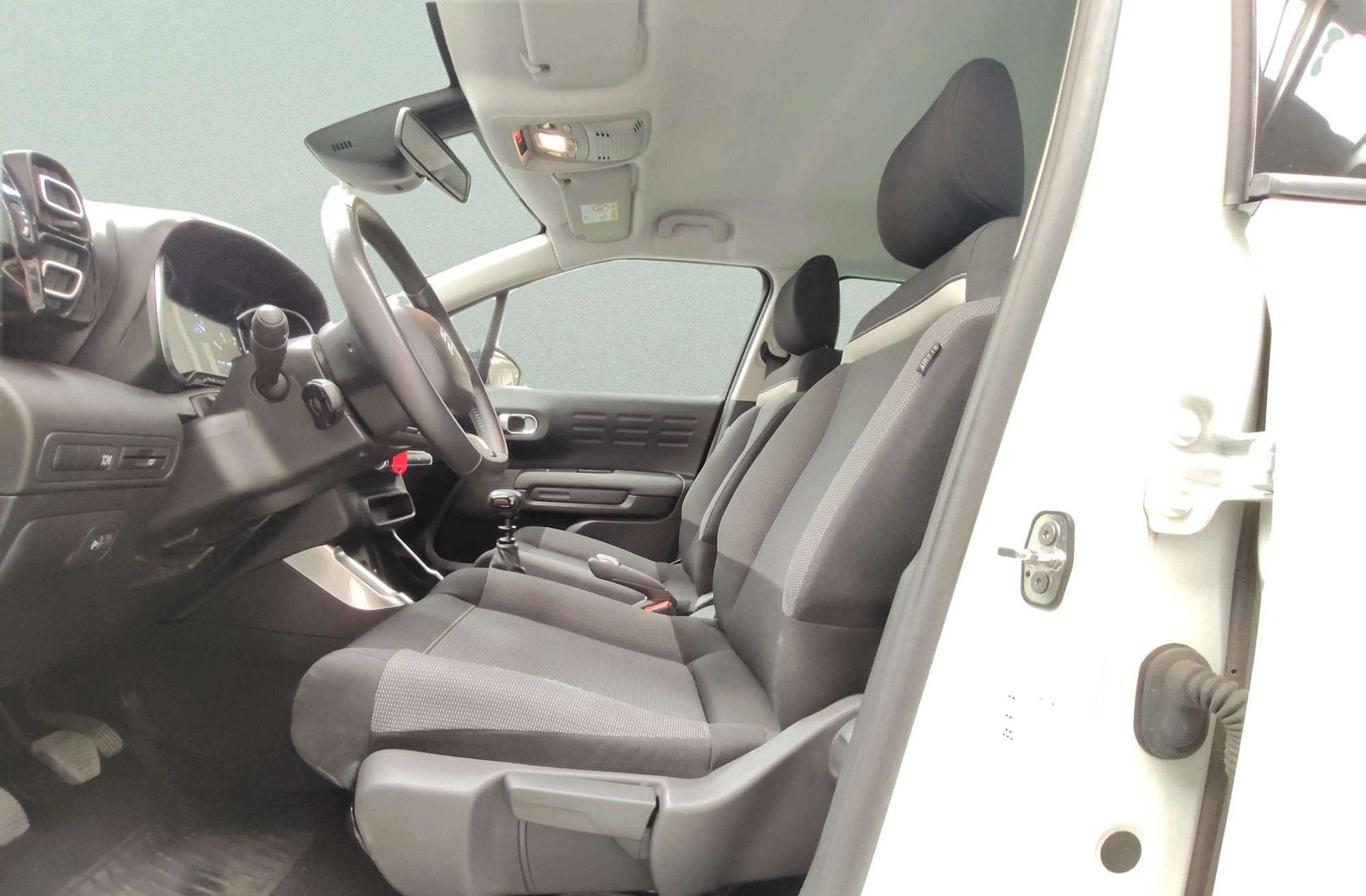 Citroën C3 Aircross PureTech 110 Plus - foto 10