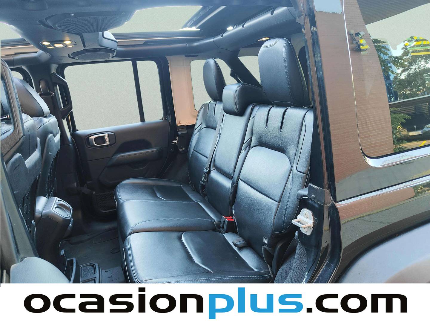 Foto asientos traseros Jeep Wrangler Jeep Wrangler 2.0 Rubicon 8ATX (381 CV)