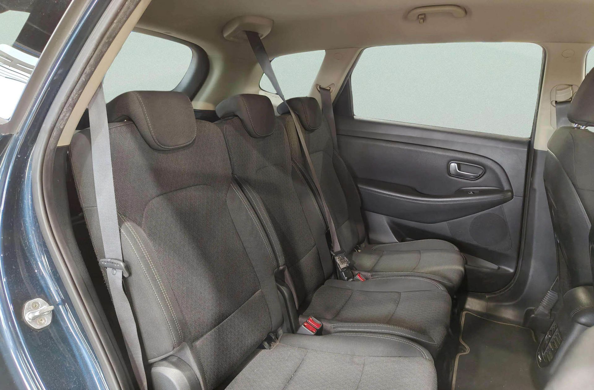 Kia Carens 1.6 GDi Drive - foto 19