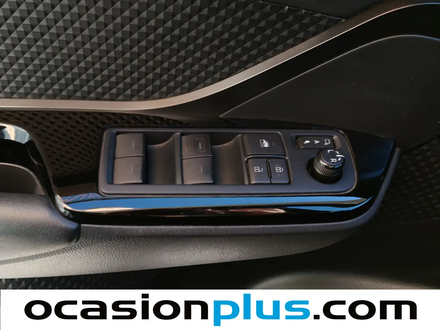 Foto Toyota C-HR Toyota C-HR 1.8 125H Advance (122 CV)