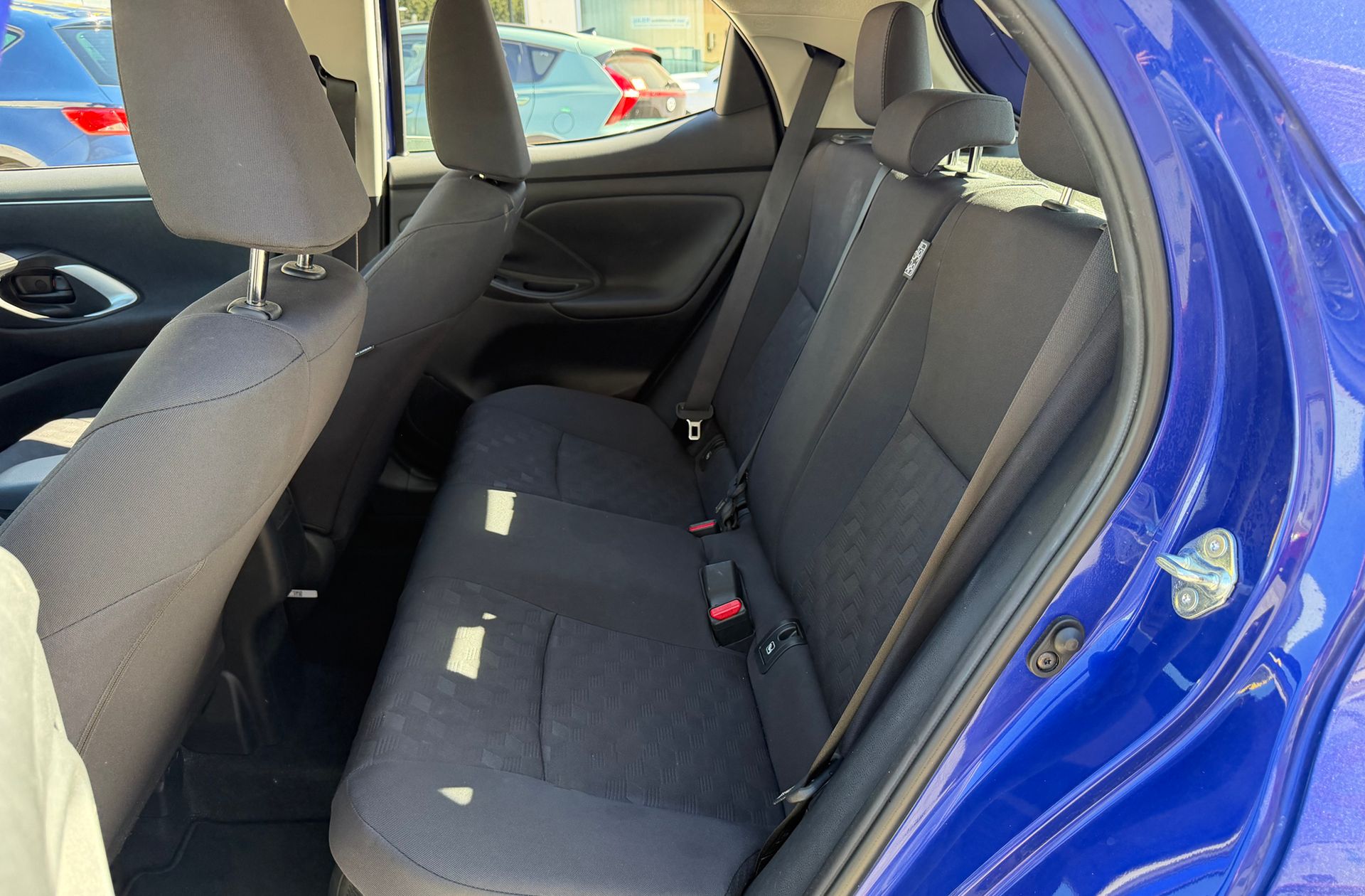 Toyota Yaris 120H Active Plus - foto 11