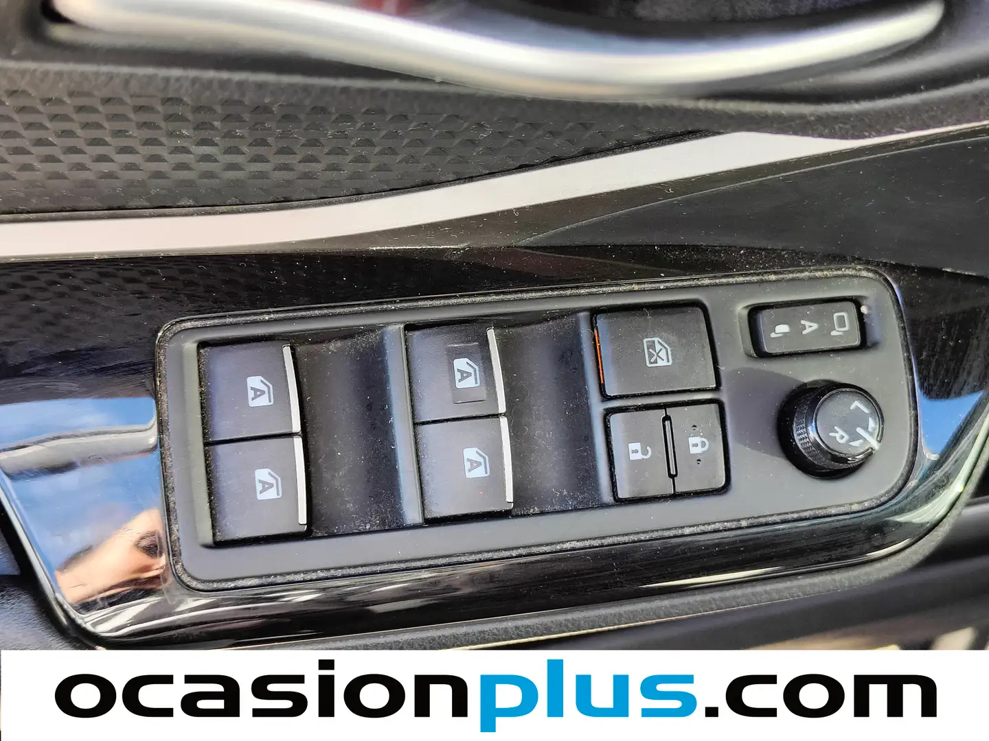 Foto Toyota C-HR Toyota C-HR 1.8 125H Advance (122 CV)