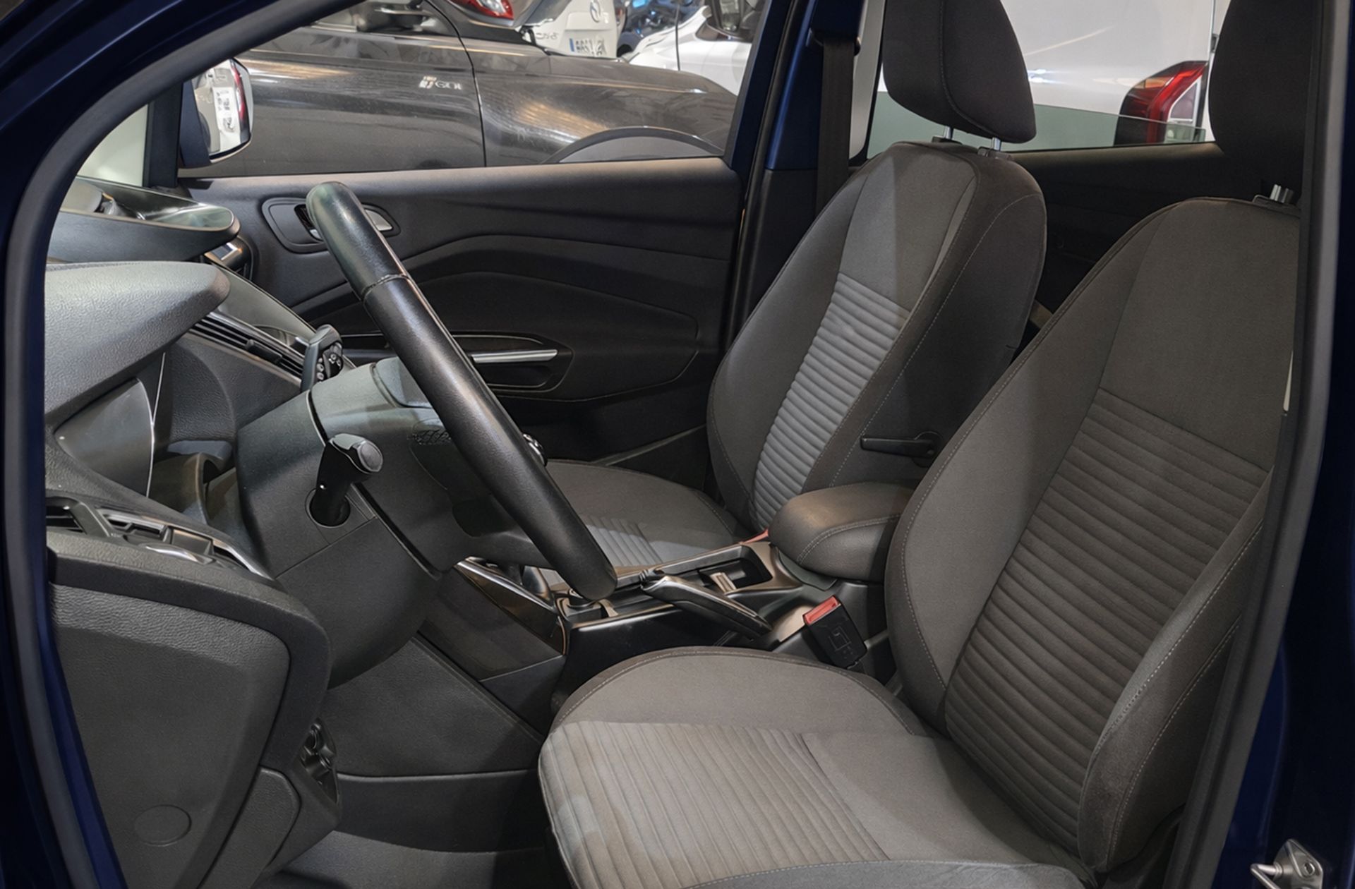 Ford C-Max 1.0 EcoBoost Titanium - foto 8