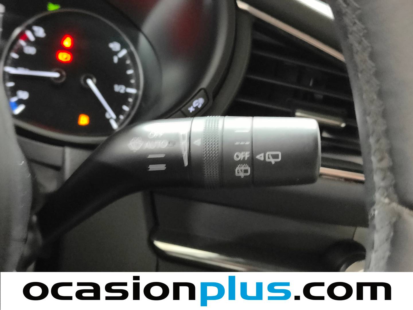 Foto Mazda CX-30 Mazda CX-30 2.0 Skyactiv-X Zenith White Safety 2WD (180 CV)