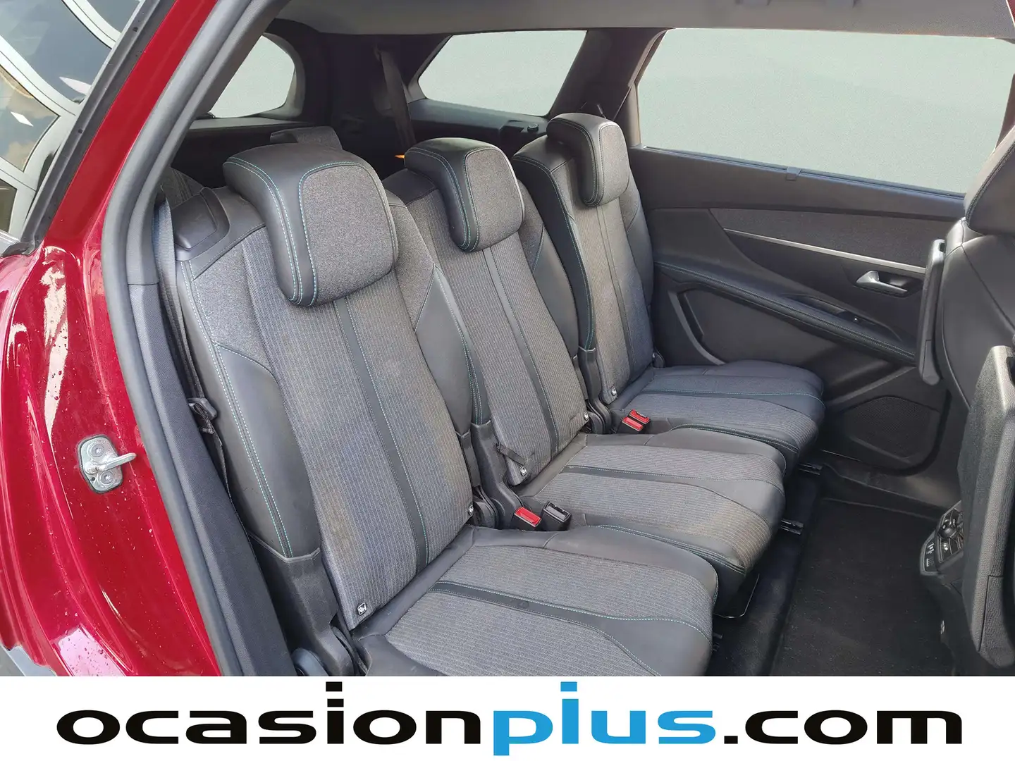 Foto Peugeot 5008 Peugeot 5008 PureTech 130 S&S Allure Pack EAT8  (130 CV)