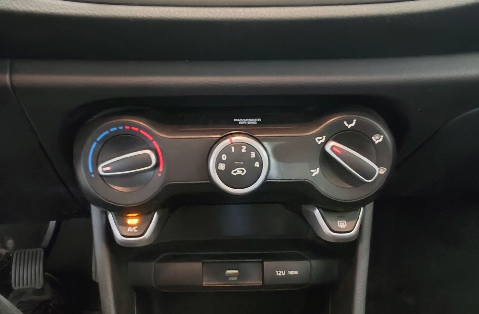 Kia Picanto 1.0 DPi Concept Pack Comfort - foto 24