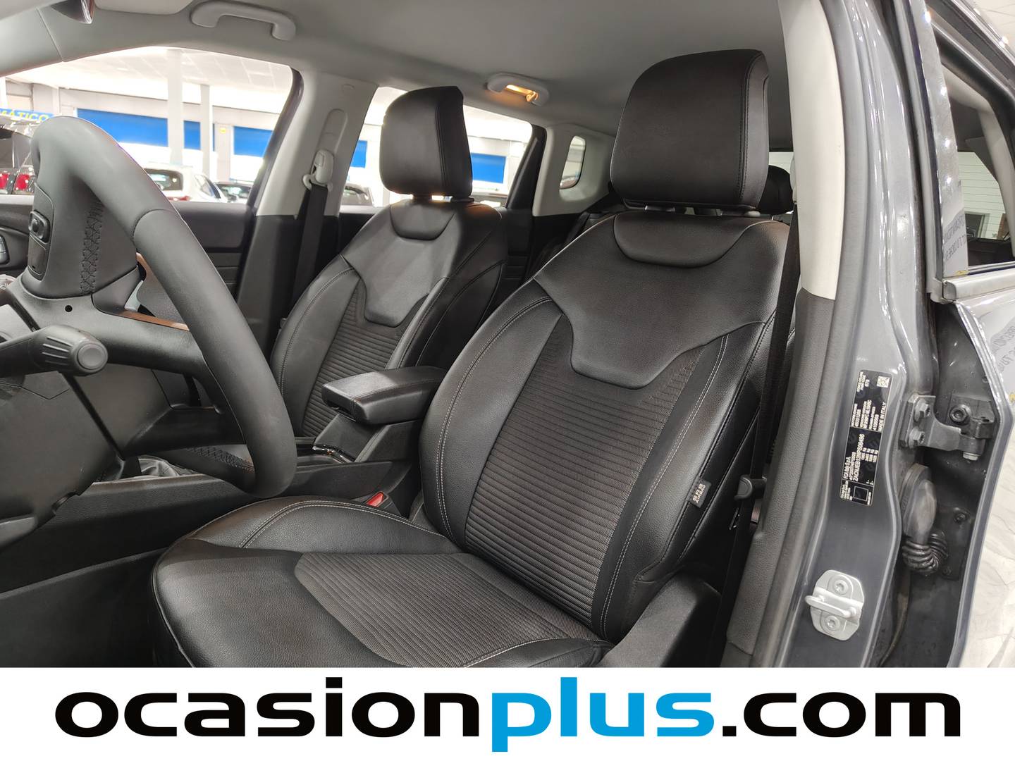 Foto asientos delanteros Jeep Compass Jeep Compass 1.3 Gse Night Eagle FWD MT (130 CV)