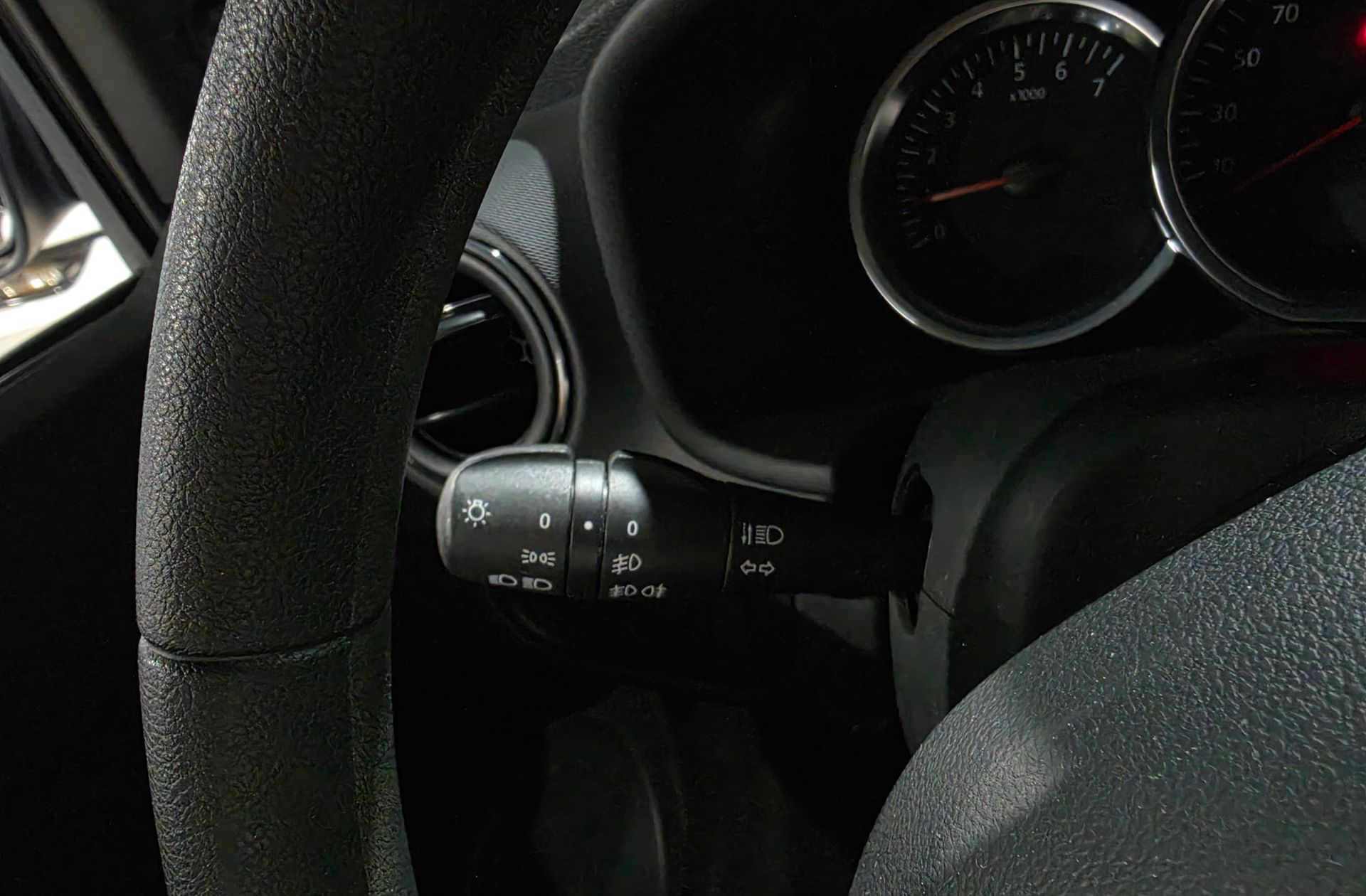 Dacia Sandero Stepway Essential 1.0 - foto 24